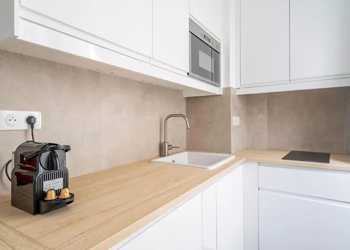 Au Centre De - Musée Grévin - Ii * Parigi